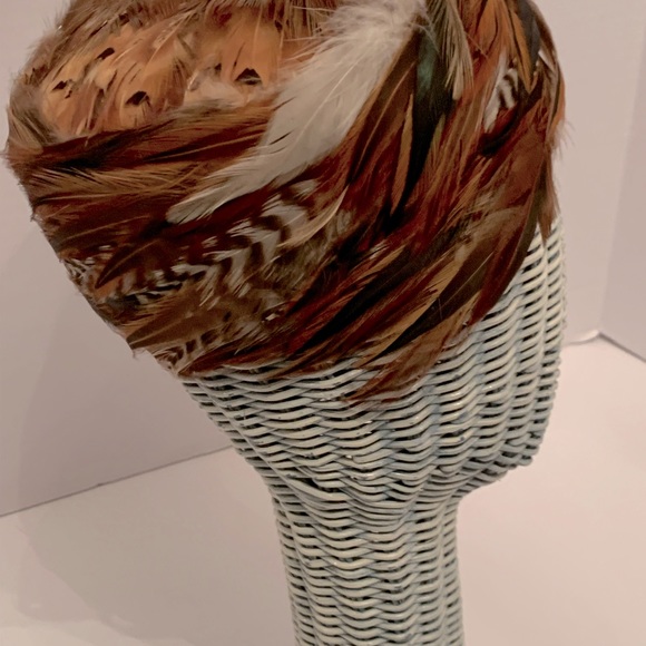 Stunning ❤️vintage❤️ feather hat main image 5